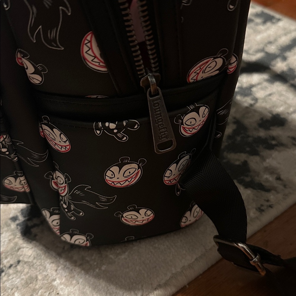 Loungefly The Nightmare Before Christmas Vampire Teddy Mini Backpack - Picture 6 of 6